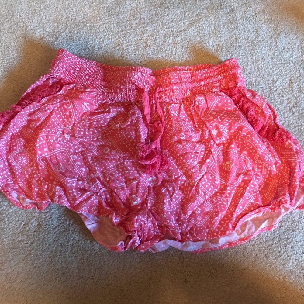 Shorts - Picture 2 of 3